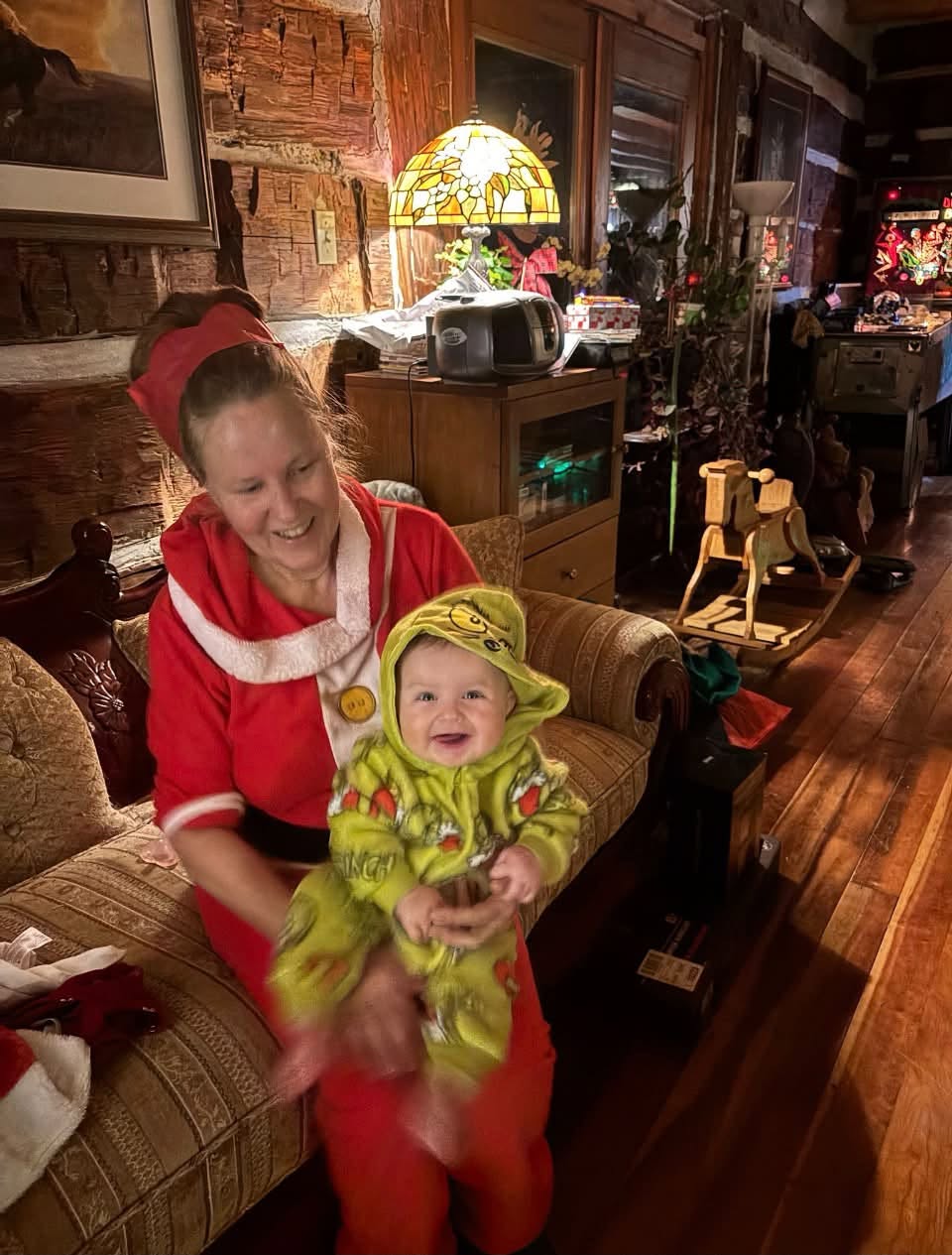 An old-fashioned Christmas at Santa's Log House